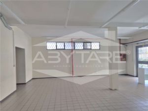 AFFITTASI LOCALE COMMERCIALE