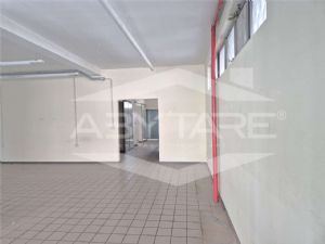 AFFITTASI LOCALE COMMERCIALE