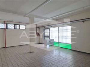 AFFITTASI LOCALE COMMERCIALE