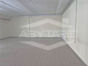 AFFITTASI LOCALE COMMERCIALE