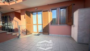 Appartamento piano rialzato con terrazzo