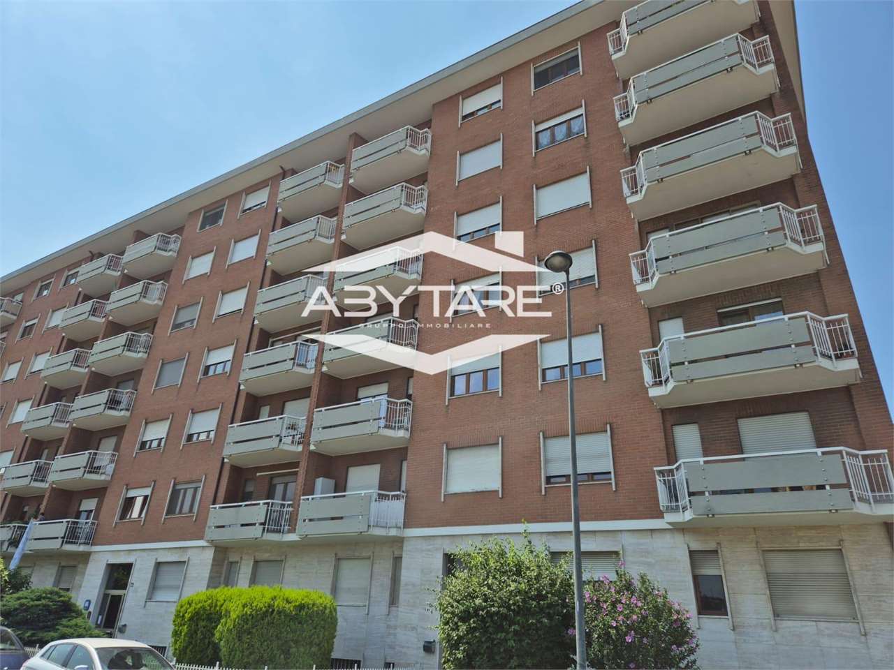 BEINASCO QUATTRO LOCALI PANORAMICO IN AFFITTO