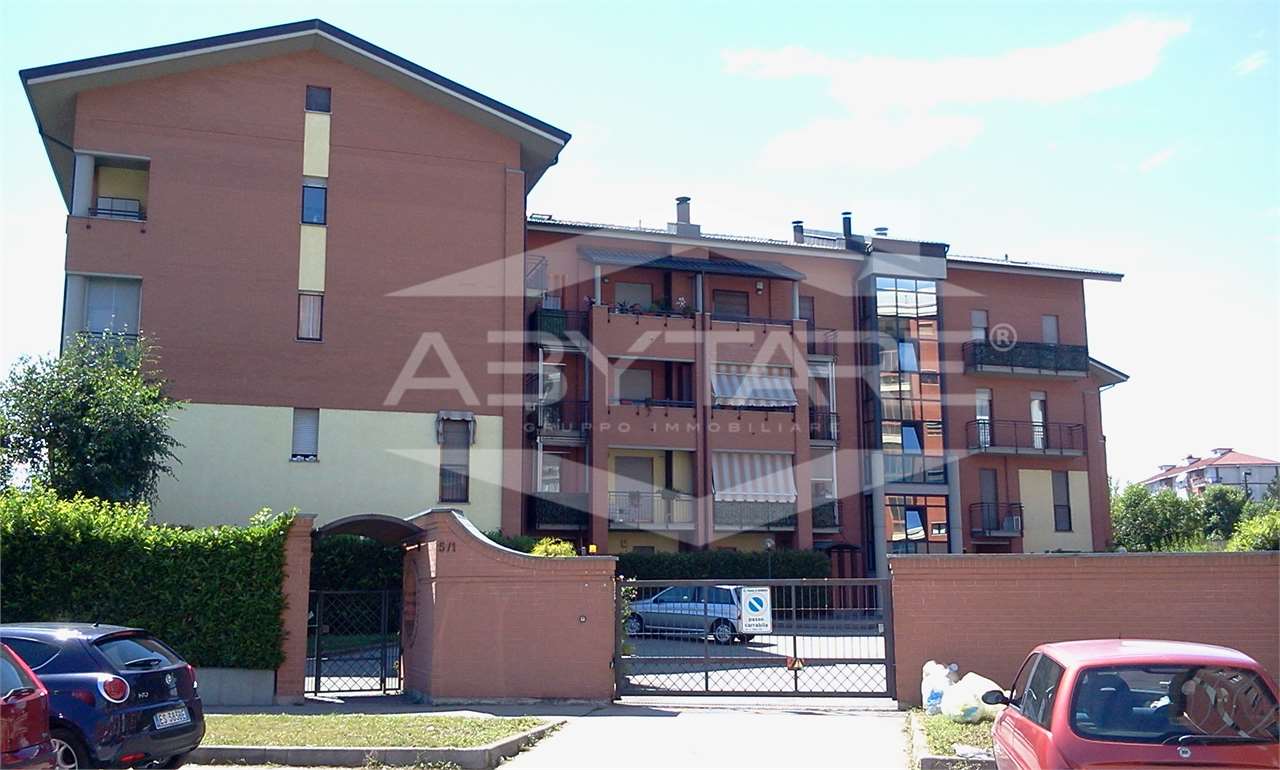 BEINASCO IN VENDITA QUADRILOCALE CON BOX E POSTO AUTO