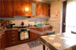 BEINASCO IN VENDITA QUADRILOCALE CON BOX E POSTO AUTO