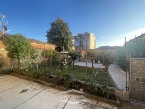Quadrilocale con terrazzo e giardino vendita Moncalieri Via Cristoforo Colombo 6