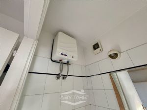 Negozio - Tre vetrine ad angolo - Adiacente Via Torino,