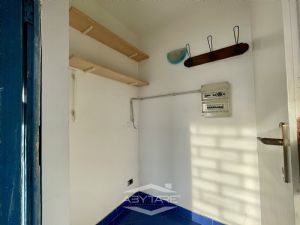 Negozio - Tre vetrine ad angolo - Adiacente Via Torino,