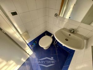 Negozio - Tre vetrine ad angolo - Adiacente Via Torino,