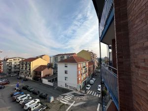 Bilocale piano alto Nichelino Via Palermo