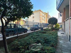 Bilocale piano alto Nichelino Via Palermo