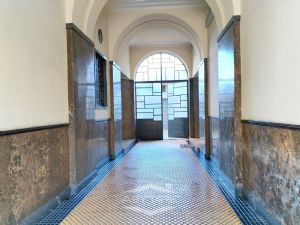 BILOCALE RISTRUTTURATO E ARREDATO A NUOVO !