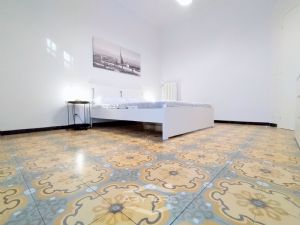 BILOCALE RISTRUTTURATO E ARREDATO A NUOVO !