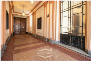 AFFITTASI NEGOZIO STORICO SAN SALVARIO CON VOLTE A VISTA