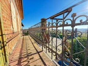 VIGLIANO D'ASTI CASCINA  CON VISTA PANORAMICA