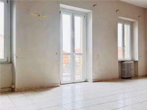 ASTI-PIAZZA PRIMO MAGGIO 114 MQ RISTRUTTURATI