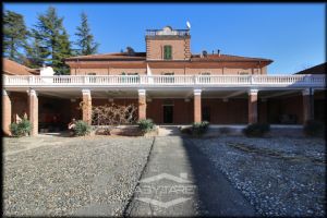 DIMORA STORICA RISTRUTTURATA CON PARCO E TERRAZZO