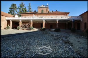 DIMORA STORICA RISTRUTTURATA CON PARCO E TERRAZZO