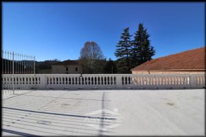 DIMORA STORICA RISTRUTTURATA CON PARCO E TERRAZZO