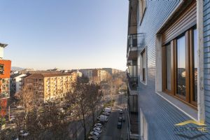 APPARTAMENTO RISTRUTTURATO CON DOPPI SERVIZI !