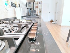 APPARTAMENTO RISTRUTTURATO CON DOPPI SERVIZI !