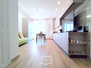 APPARTAMENTO RISTRUTTURATO CON DOPPI SERVIZI !