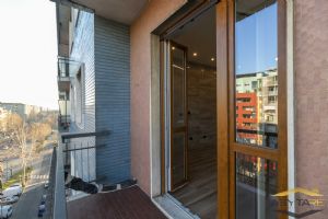 APPARTAMENTO RISTRUTTURATO CON DOPPI SERVIZI !