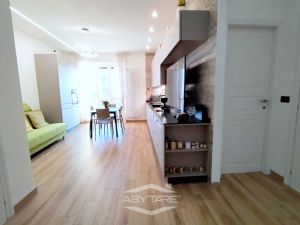 APPARTAMENTO RISTRUTTURATO CON DOPPI SERVIZI !