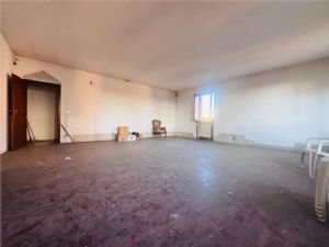 Villa indipendente bifamiliare con 1.700 mq di giardino, posizione unica sotto l’Ospedale