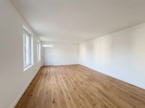 Villa indipendente bifamiliare con 1.700 mq di giardino, posizione unica sotto l’Ospedale