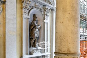 Piazza Carlina - Alloggio di ampia metratura libero subito!