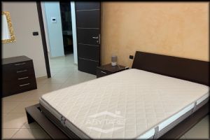 2 Locali affittasi transitorio Via Vigliani 199