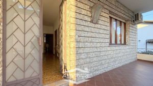 Casa indipendente su quattro lati, con giardino