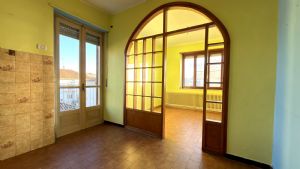 Casa indipendente su quattro lati, con giardino