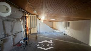 Casa indipendente su quattro lati, con giardino