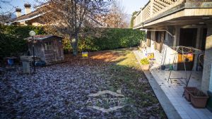 Villa con Giardino un' oasi di serenità a Druento