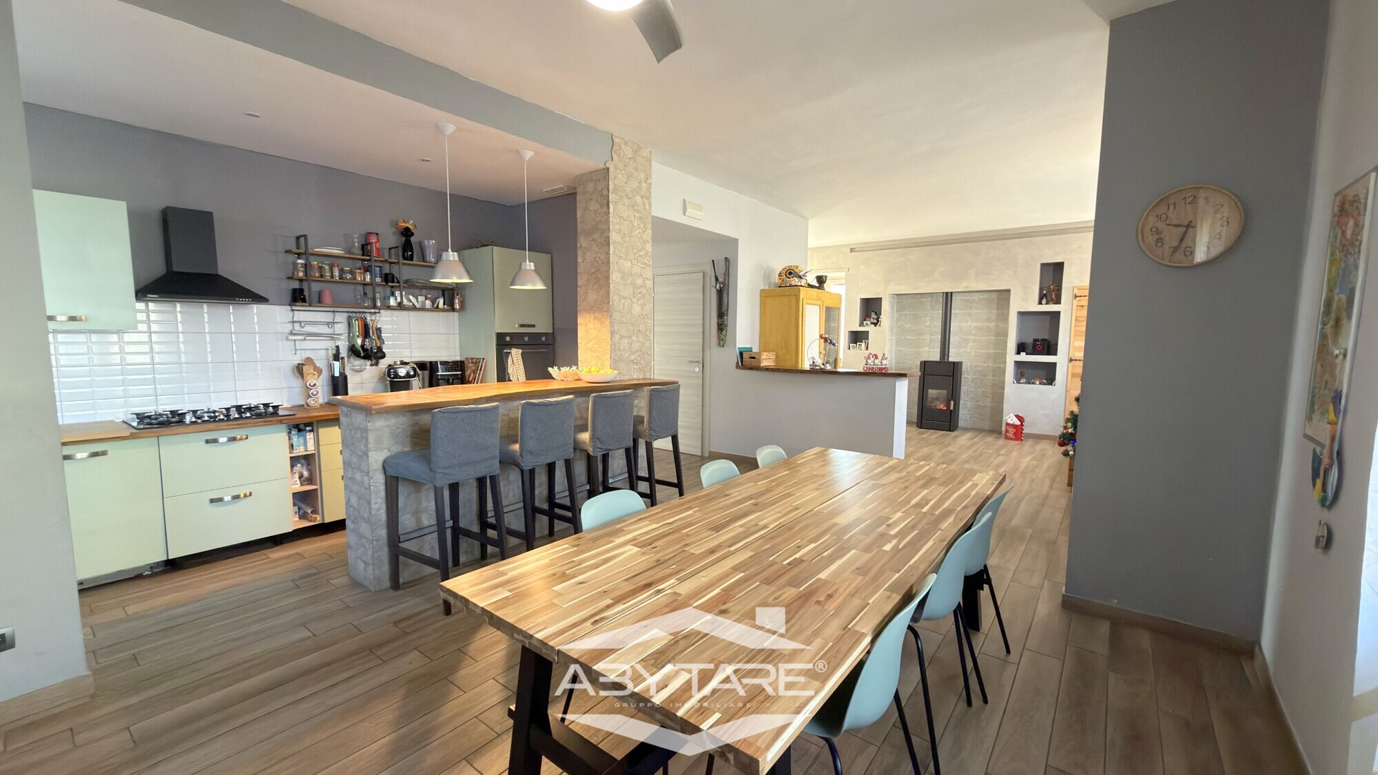 Appartamento in bifamiliare, con cortile privato