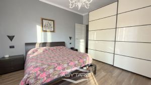 Appartamento in bifamiliare, con cortile privato