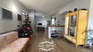 Appartamento in bifamiliare, con cortile privato