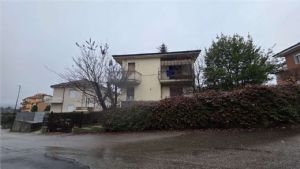 villa bifamiliare in zona ospedale