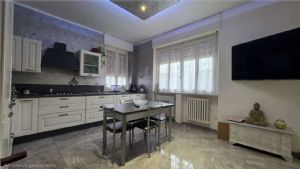 villa bifamiliare in zona ospedale