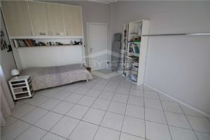 VILLA INDIPENDENTE CON AMPIO GIARDINO NEL CENTRO DI BEINASCO