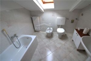 VILLA INDIPENDENTE CON AMPIO GIARDINO NEL CENTRO DI BEINASCO