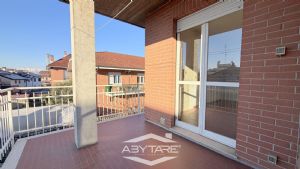 Appartamento quadrilocale con terrazzo in piccolo contesto