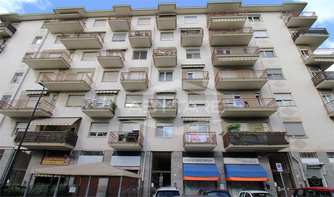 TRILOCALE PANORAMICO RISTRUTTURATO BEINASCO CENTRO