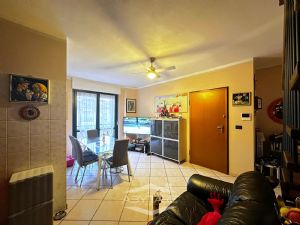 Vendesi bilivello con terrazzo in palazzina recente