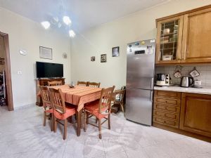 Trilocale - vendita - Via Polveriera 22 - 85mq