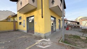 Locale commerciale in vendita