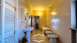 La tua casa Abytare..
Alcune immagini di questo an...