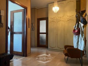 AMPIO TRILOCALE IN COMPLESSO SIGNORILE
