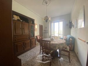 AMPIO TRILOCALE IN COMPLESSO SIGNORILE